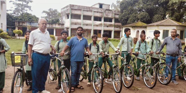 साइकिल मिलने से ड्रॉप आउट बच्चों की संख्या में कमी आएगी:रविराज