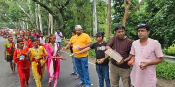 सावन की तीसरी सोमवारी को उमड़ी भीड़