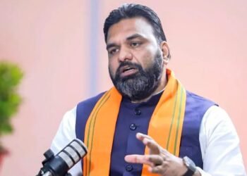 बिहपुर में उपमुख्यमंत्री सम्राट चौधरी का भव्य स्वागत,मैदान की मांग को लेकर युवाओं का प्रदर्शन