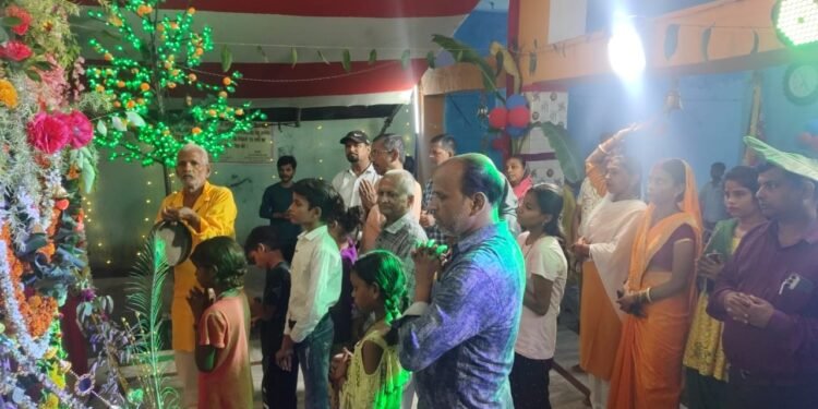 लड्डू गोपाल की प्रतिमा का प्राण प्रतिष्ठा विधि विधान एवं मंत्रोचार के बीच संपन्न