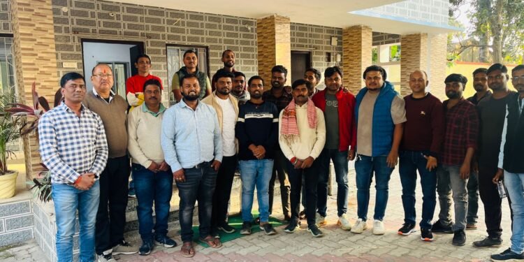 चंदवा में श्रीराम मंदिर ध्वजारोहण को लेकर तैयारियाँ तेज, युवा भारत चंदवा की बैठक में बनी रूपरेखा