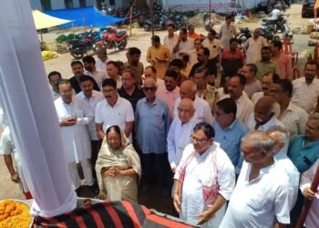 लादू बाबू की 11वीं पुण्यतिथि पर प्रतिमा का अनावरण